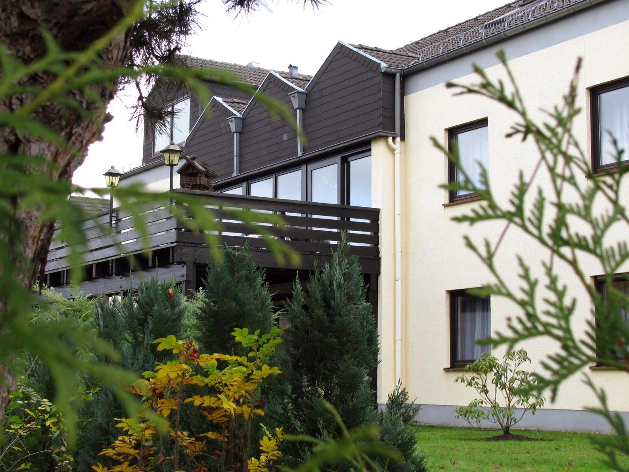 Hotel Haus Salzberg Garni Schleiden Exteriör bild